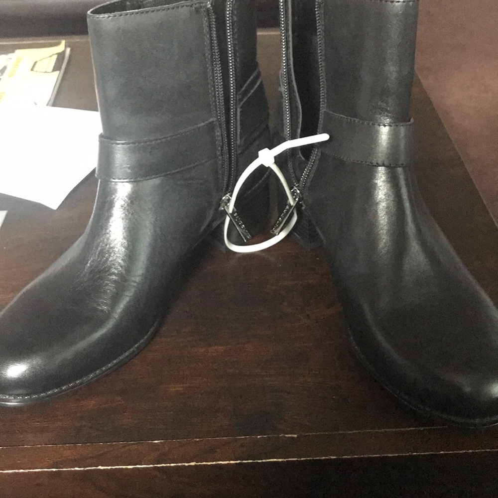 Bandolino leather ankle boots
